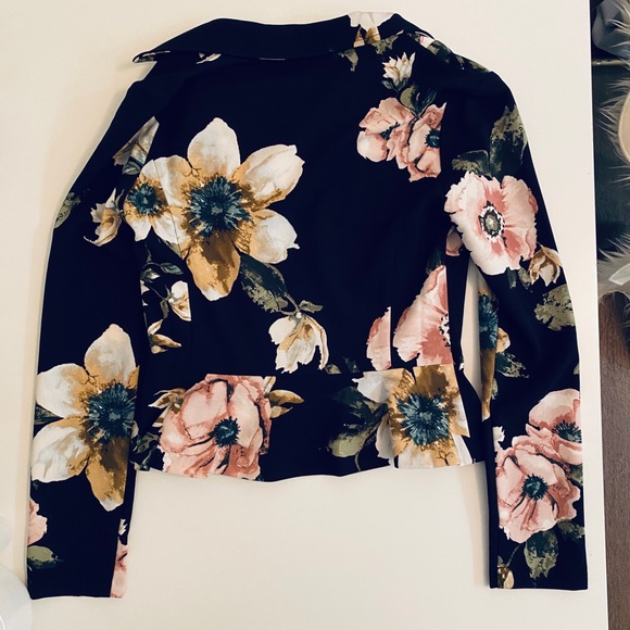 Gorgeous Floral Dress Jacket - Picture 6 of 7